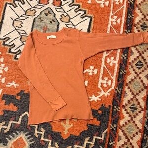 IMOGENE + WILLIE Waffle Thermal Crew in Salmon in Medium (Fits like a small)